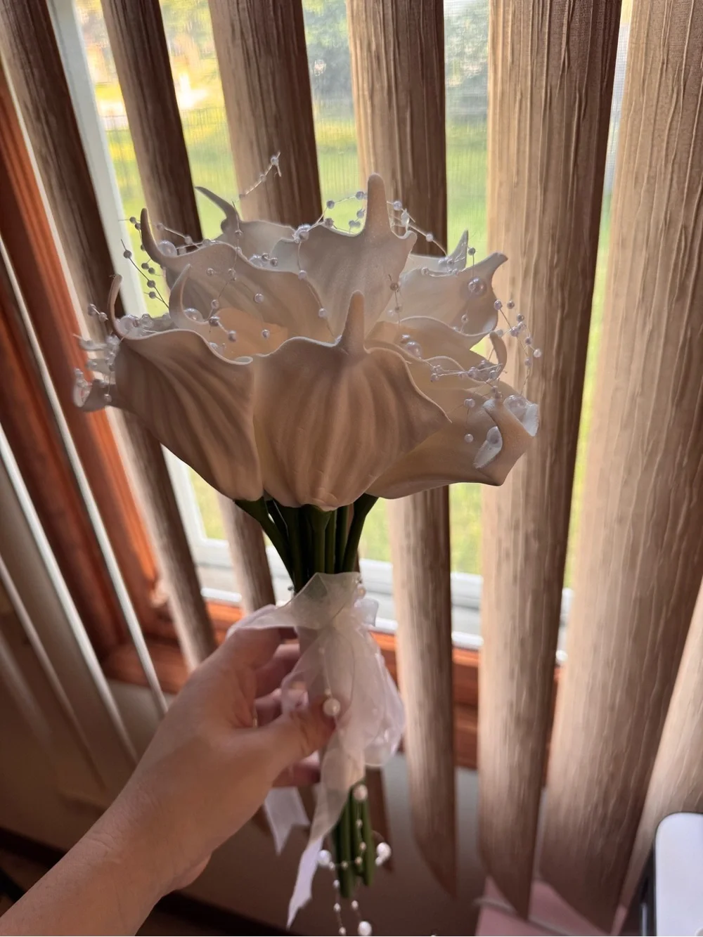 Elegant White Calla Lily Bridal Bouquet - Unbranded